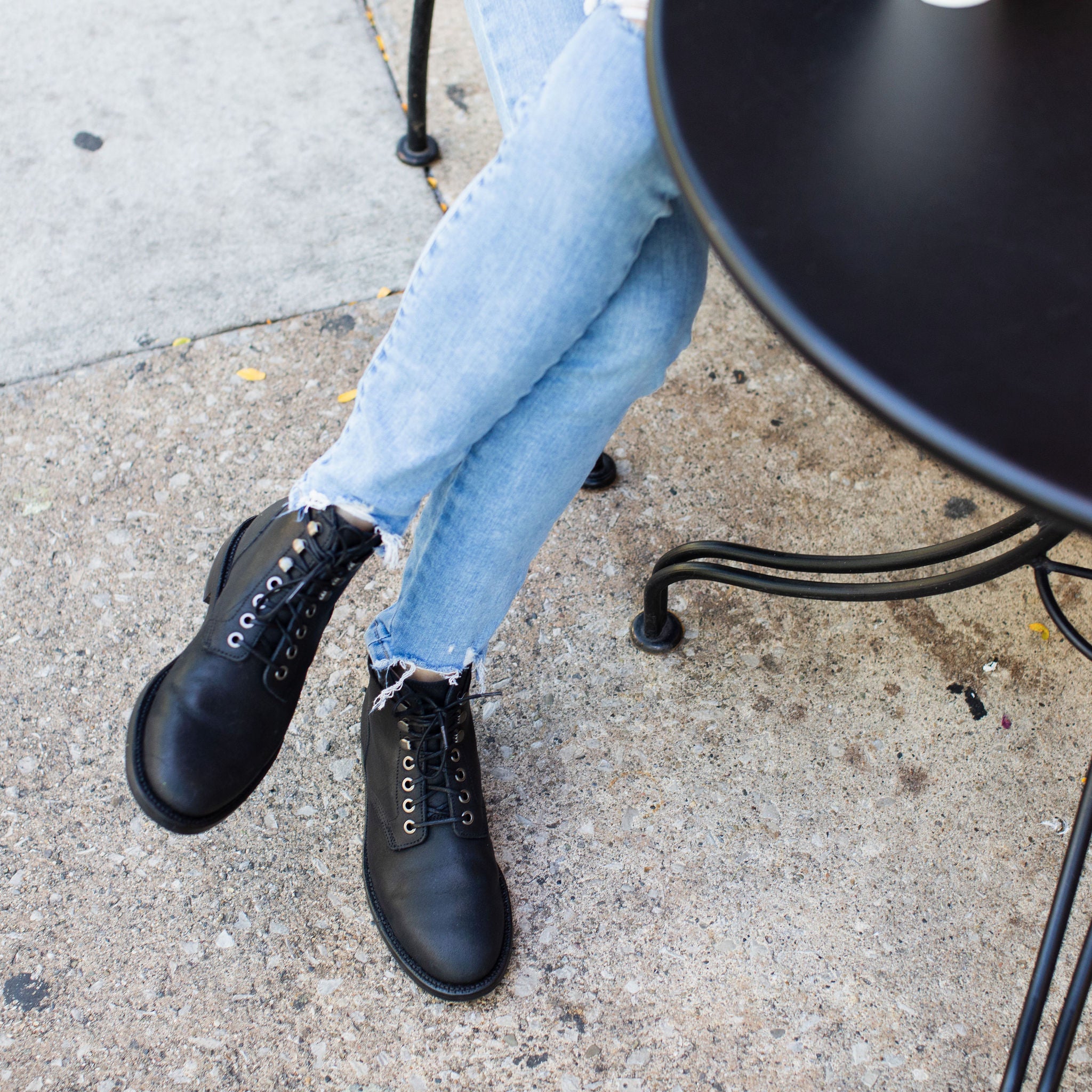 Nora Boot Black Waxed Commander