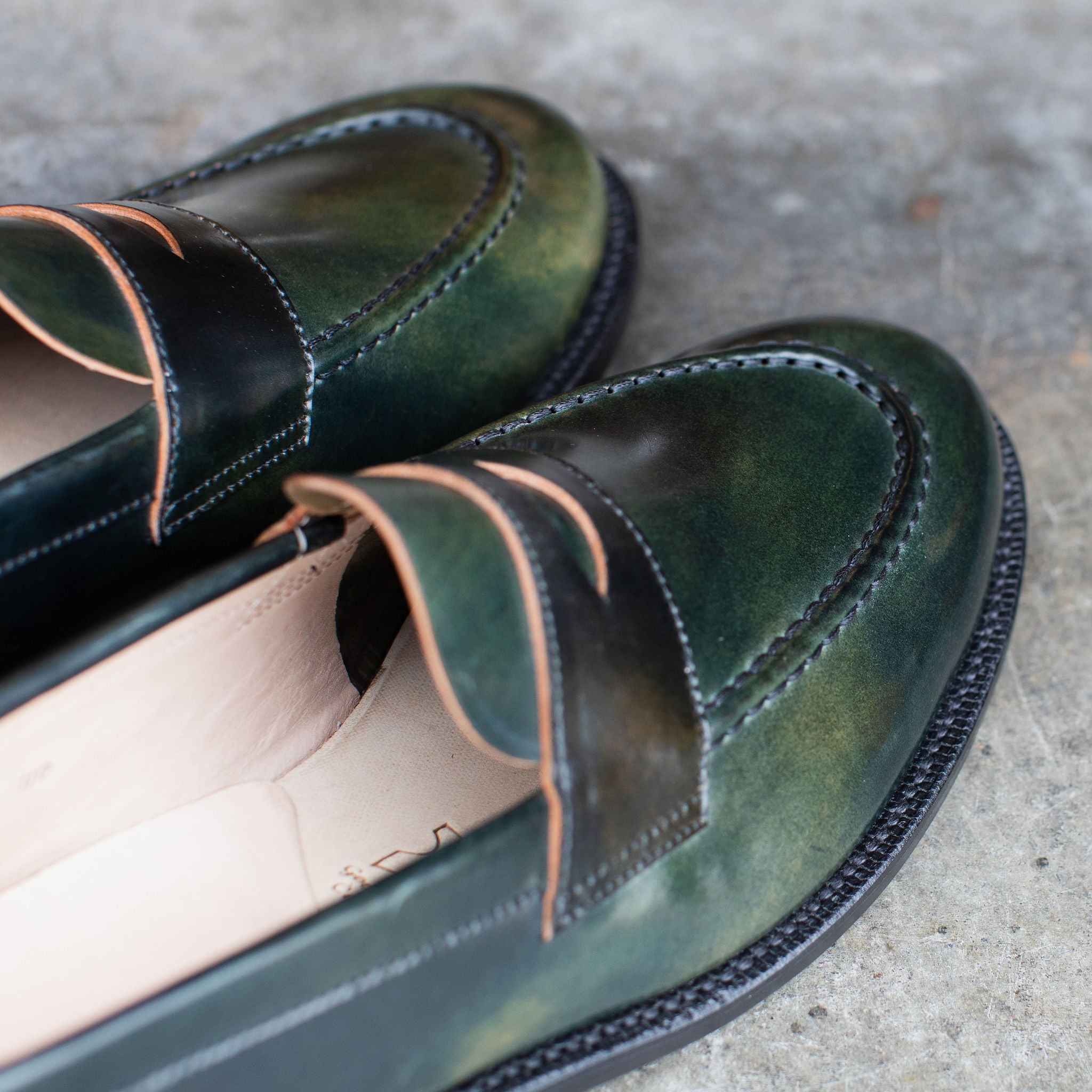 Pre-Order | Unlined Traveler Penny Black Marbled Shell Cordovan