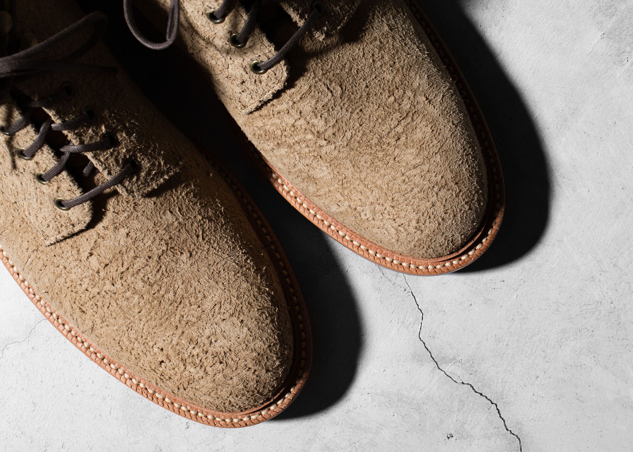 Edward Boot Milkshake Rough Suede