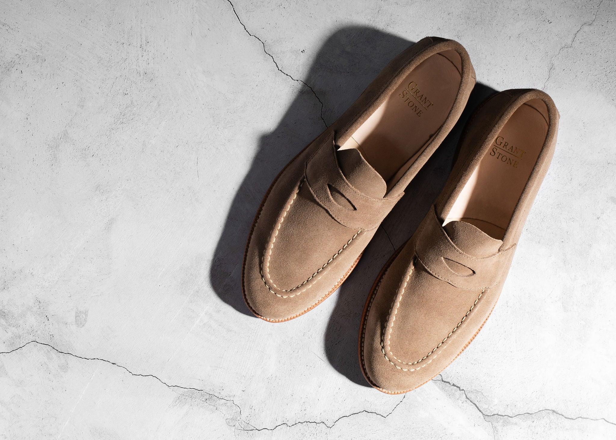Unlined Traveler Penny Sand Suede