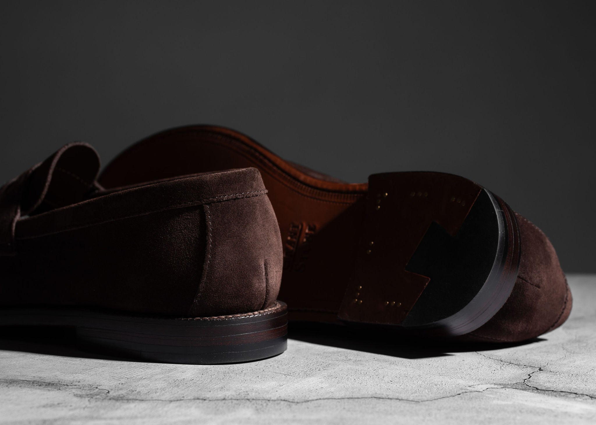 Unlined Traveler Penny Bitter Chocolate Suede