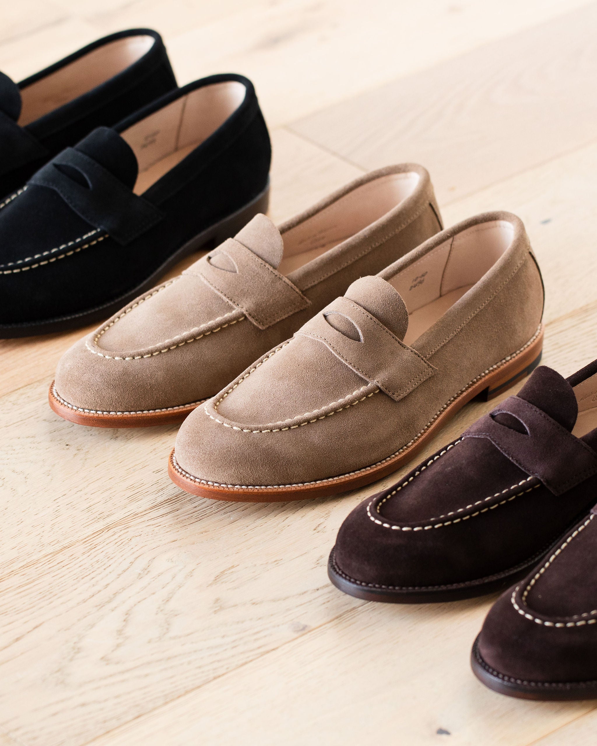 Unlined Traveler Penny Sand Suede